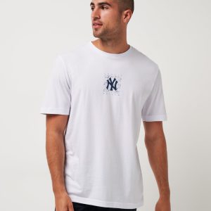 New York Yankees In The Dugout Tee