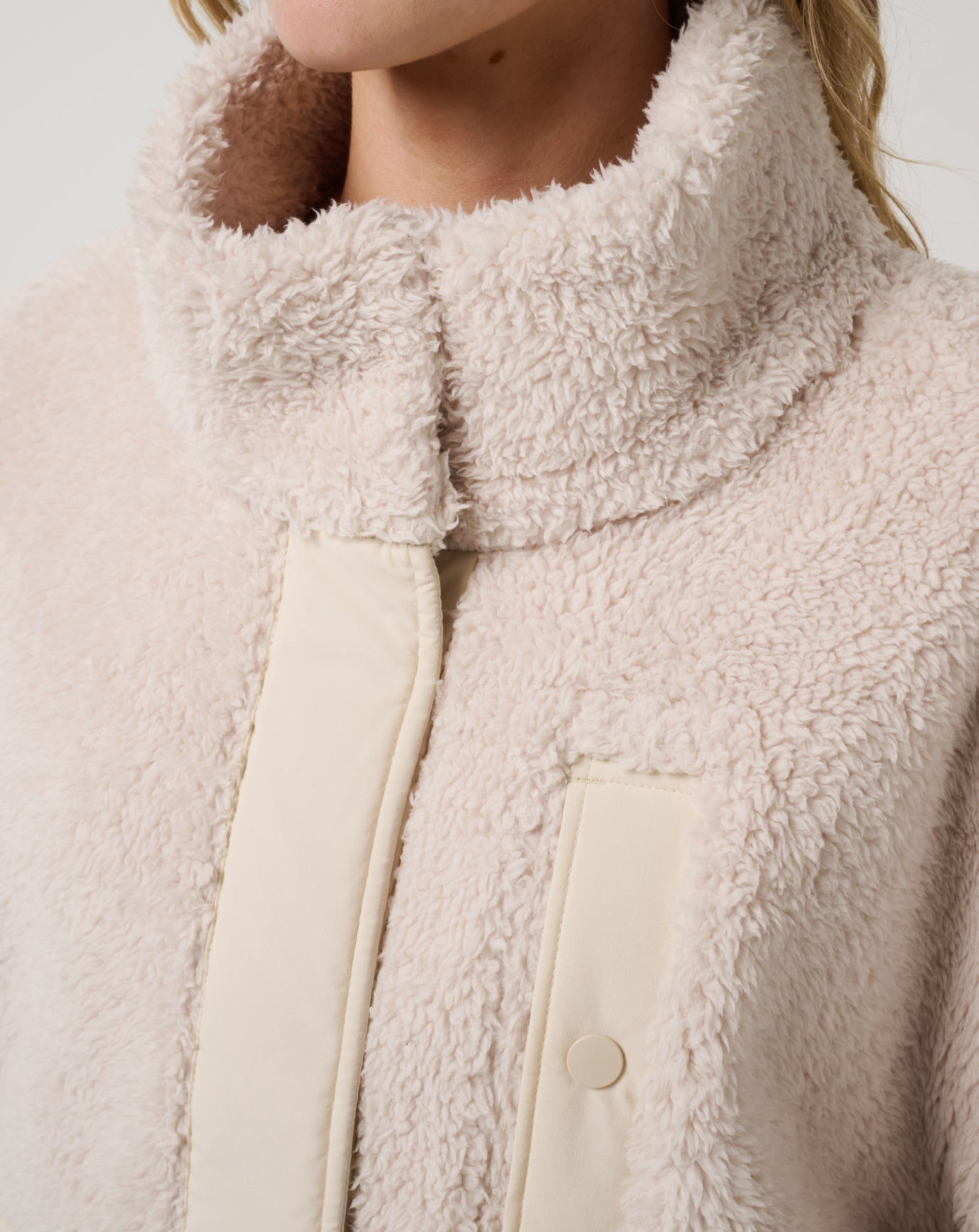Clubside Sherpa Jacket - Image 3