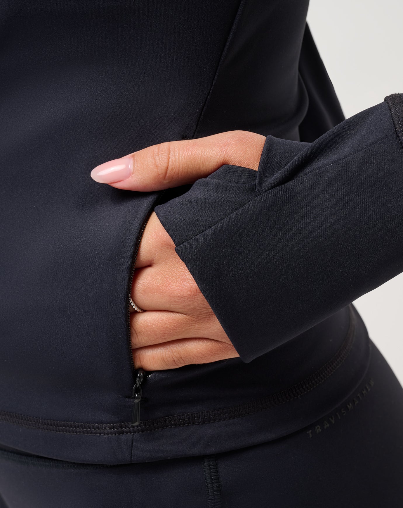 Moveknit Full Zip 2.0 - Image 4